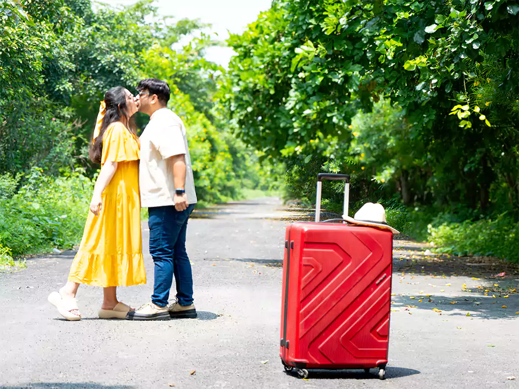 8 Essential Packing Tips For International Travel- Avoid Stress and Stay Organised